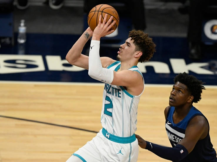 穆雷新星出色防守表现惊艳，加拿大队未来可期！的简单介绍