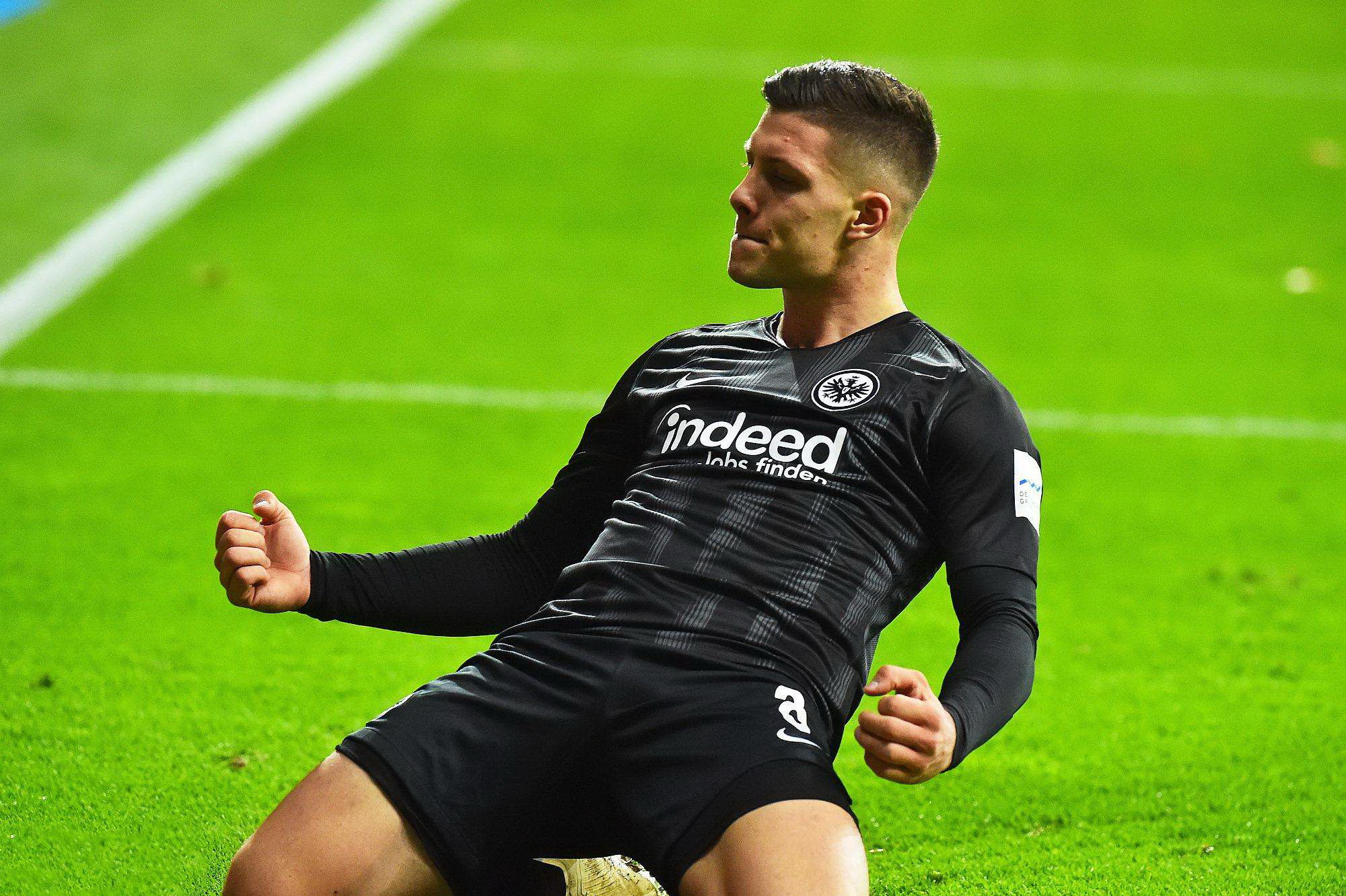 开云- 莱万多夫斯基9分钟5球完整比赛录像 